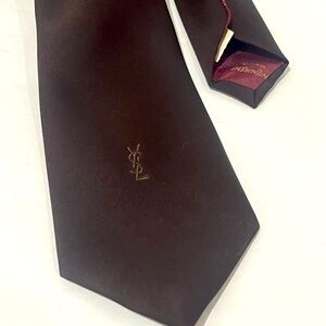 YVES SAINT LAURENT Solid Brown with Front Logo Men's Neck Tie (Paris/New York)